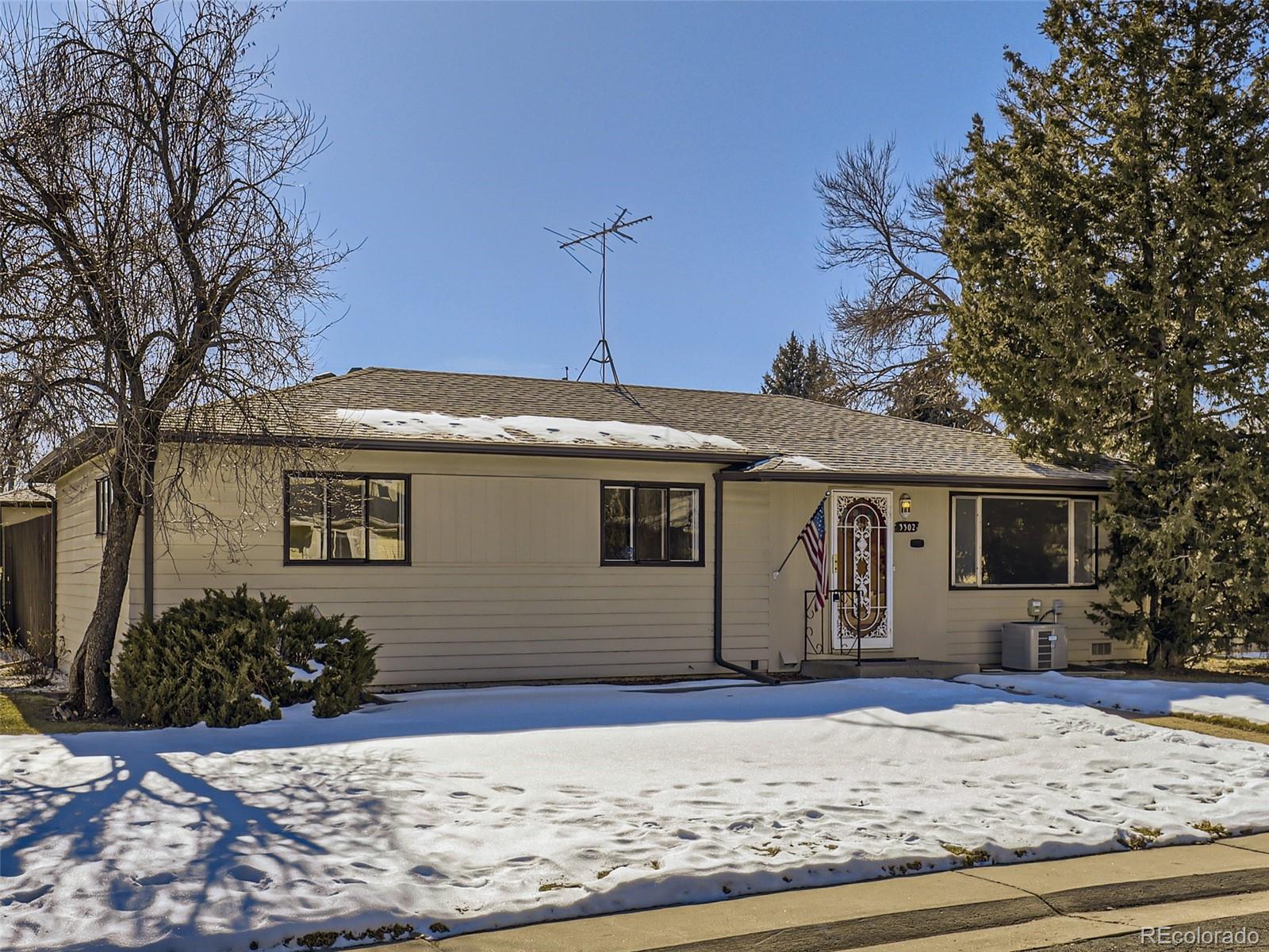 3302 W Belmont Avenue