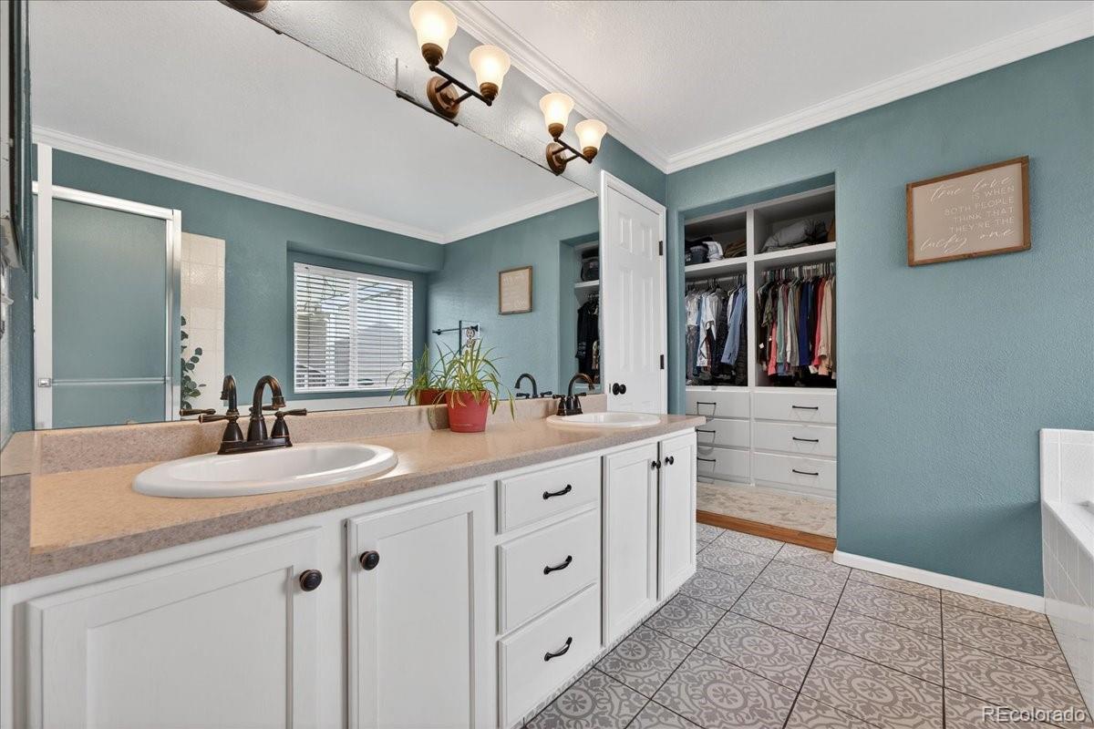 6327 Old Divide Trail