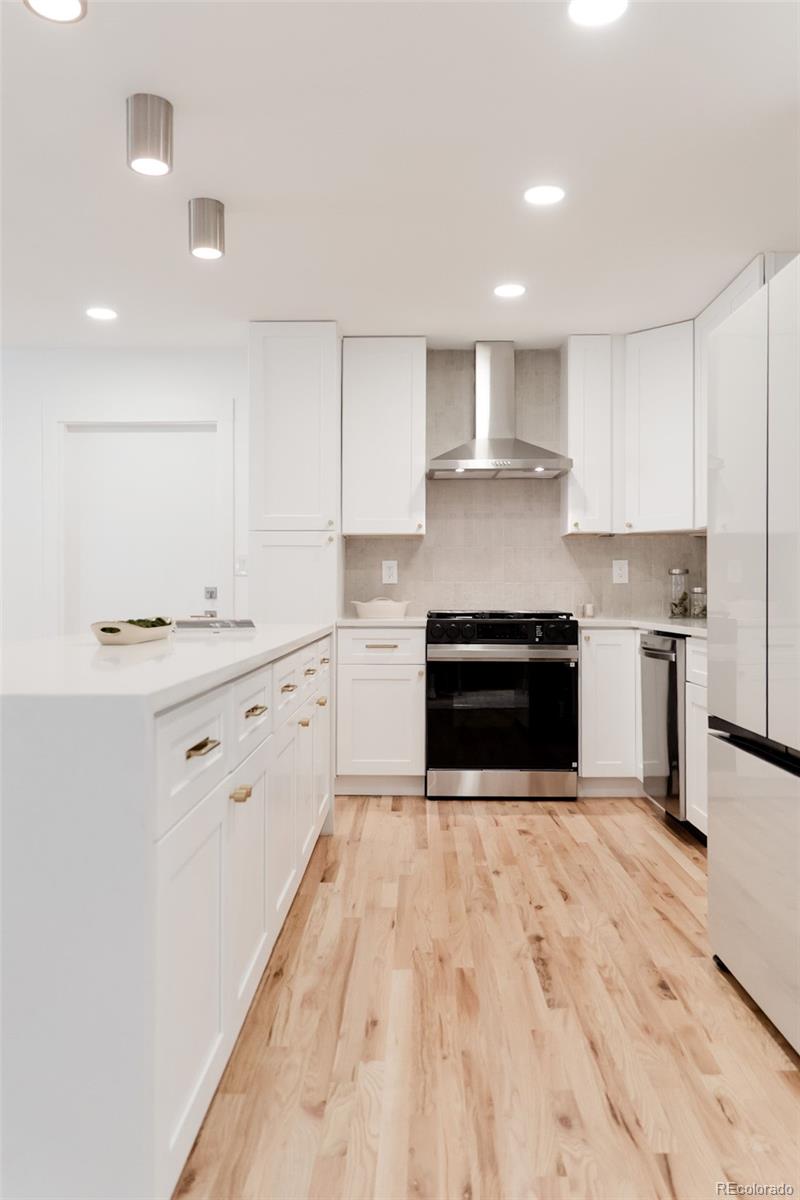 2257 S Lowell Boulevard