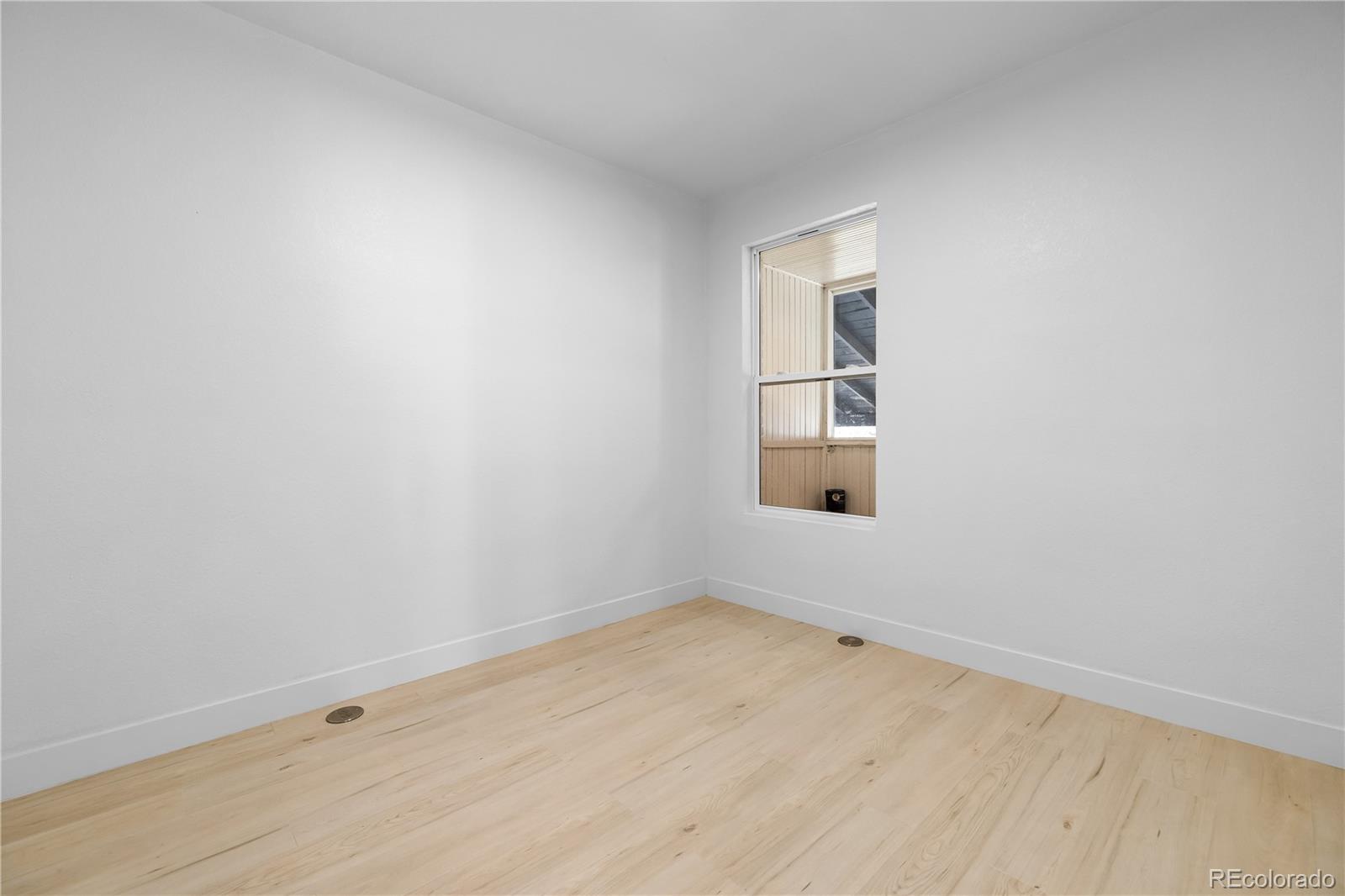 2207 E 25th