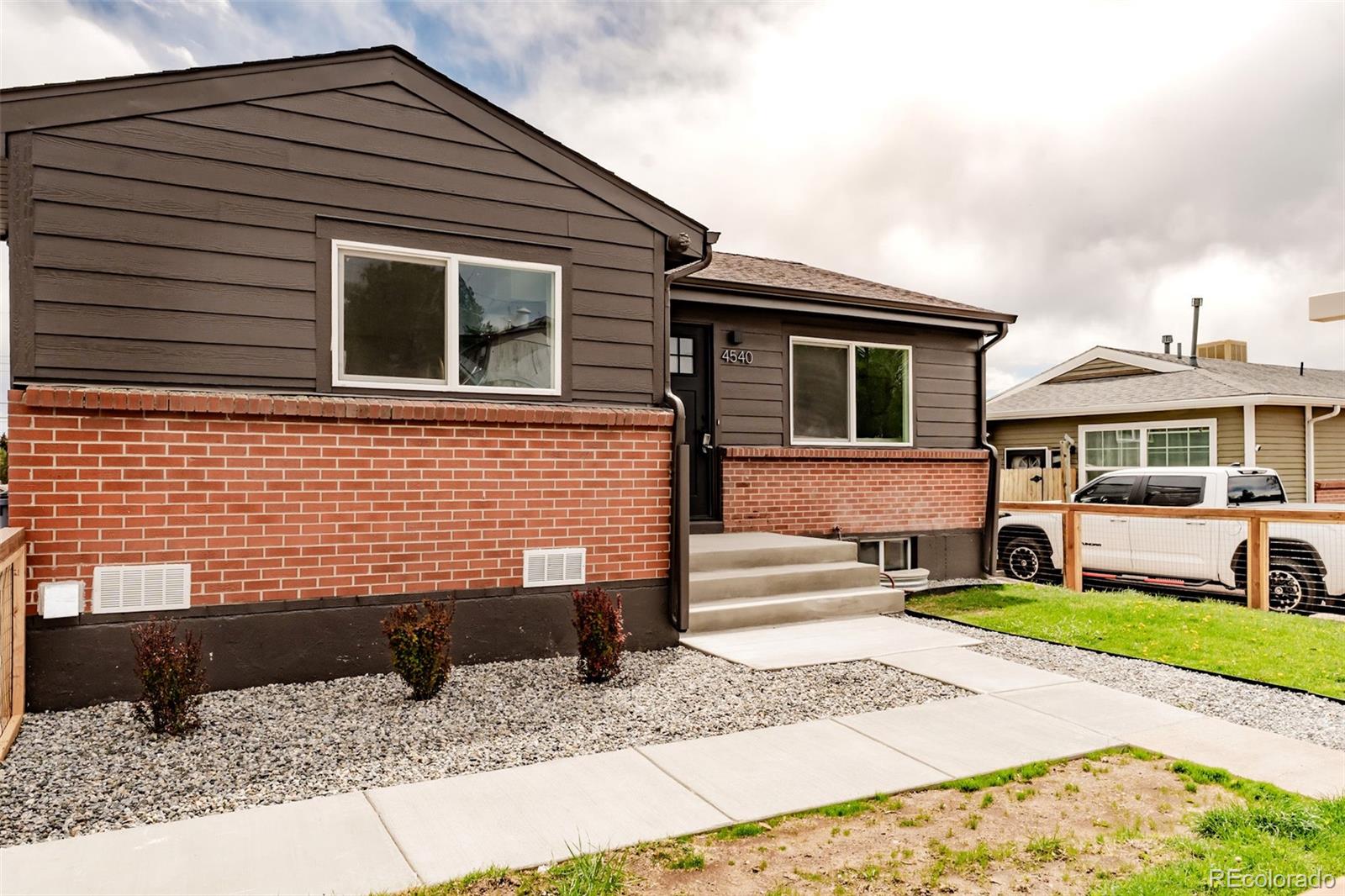 4540 W Alaska Place