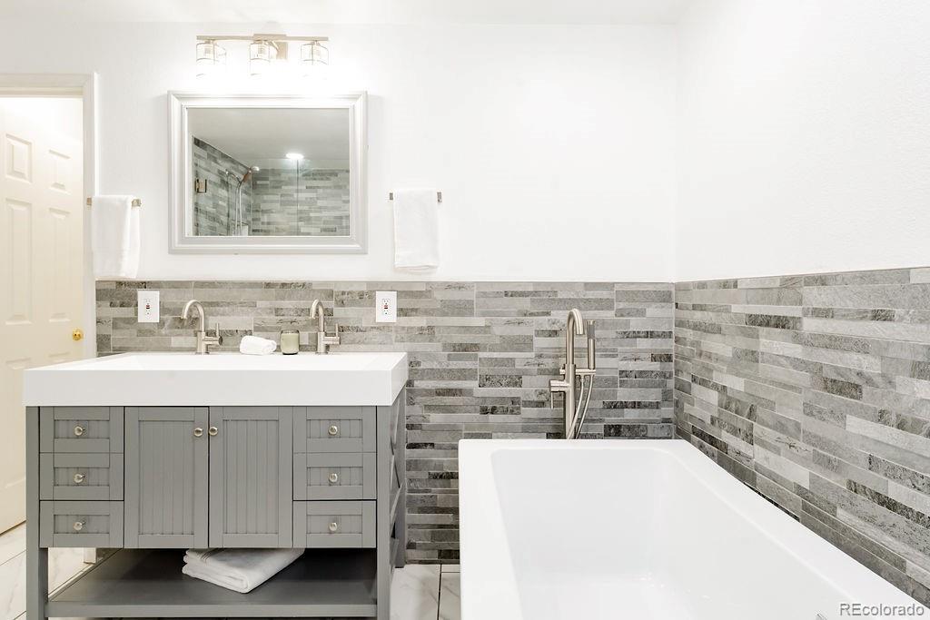 19905 E Stanford Drive