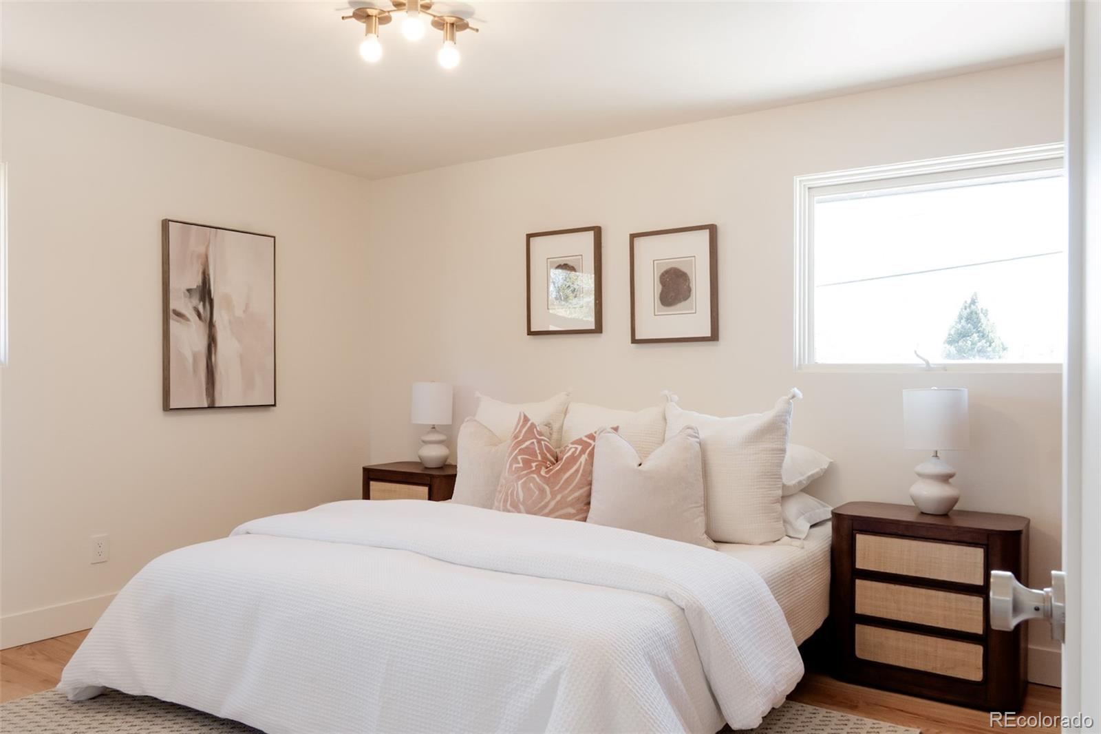 5882 W Chestnut Avenue