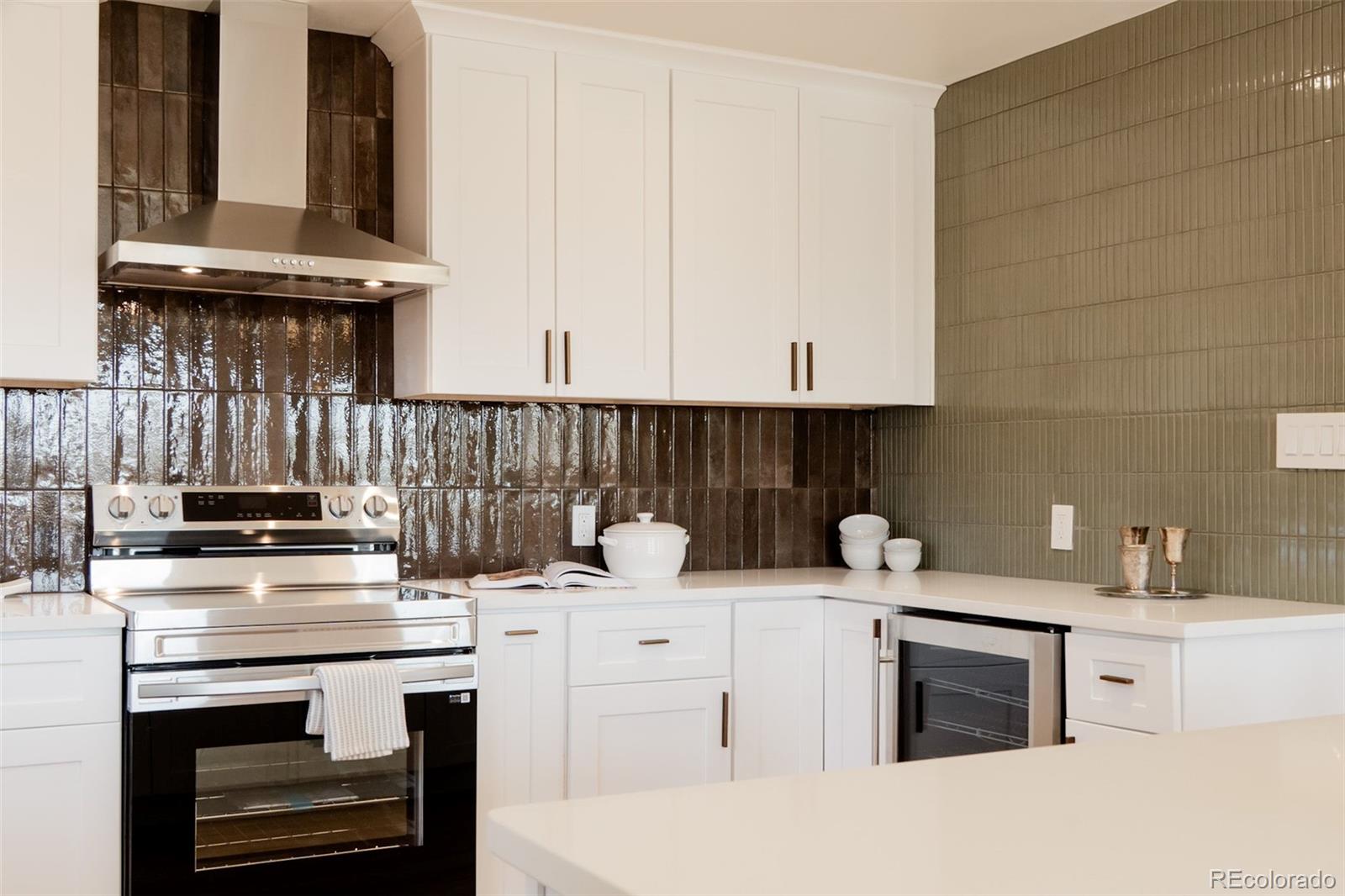 5882 W Chestnut Avenue