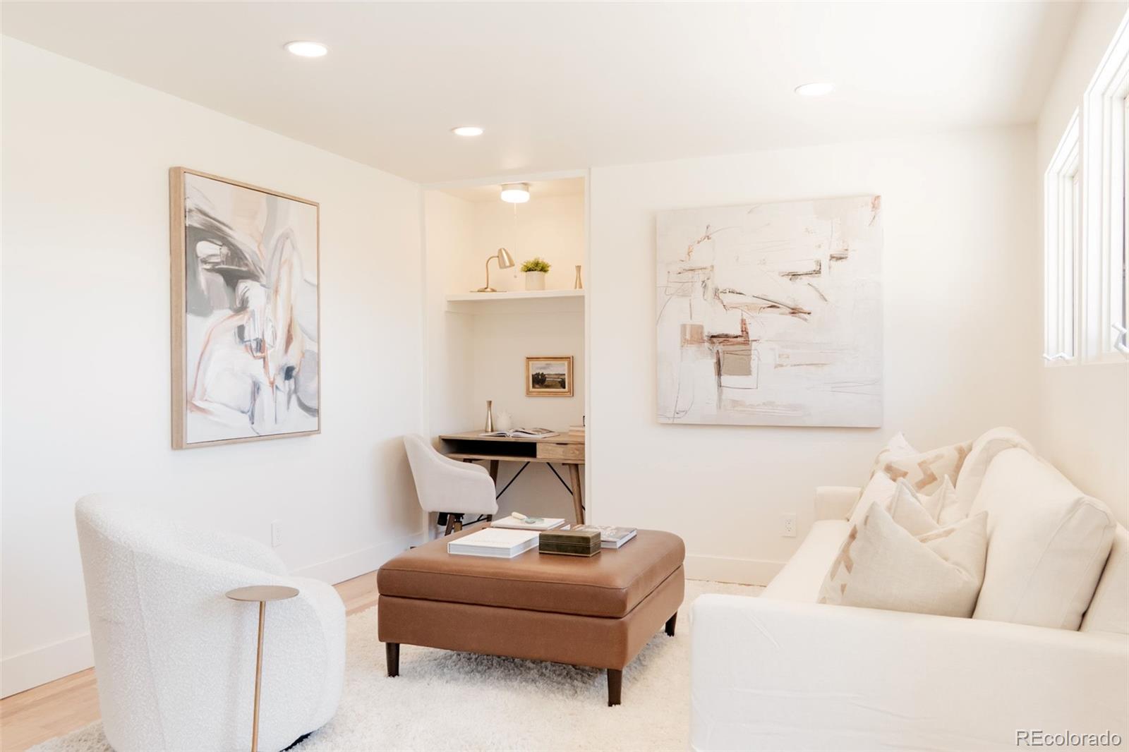 5882 W Chestnut Avenue