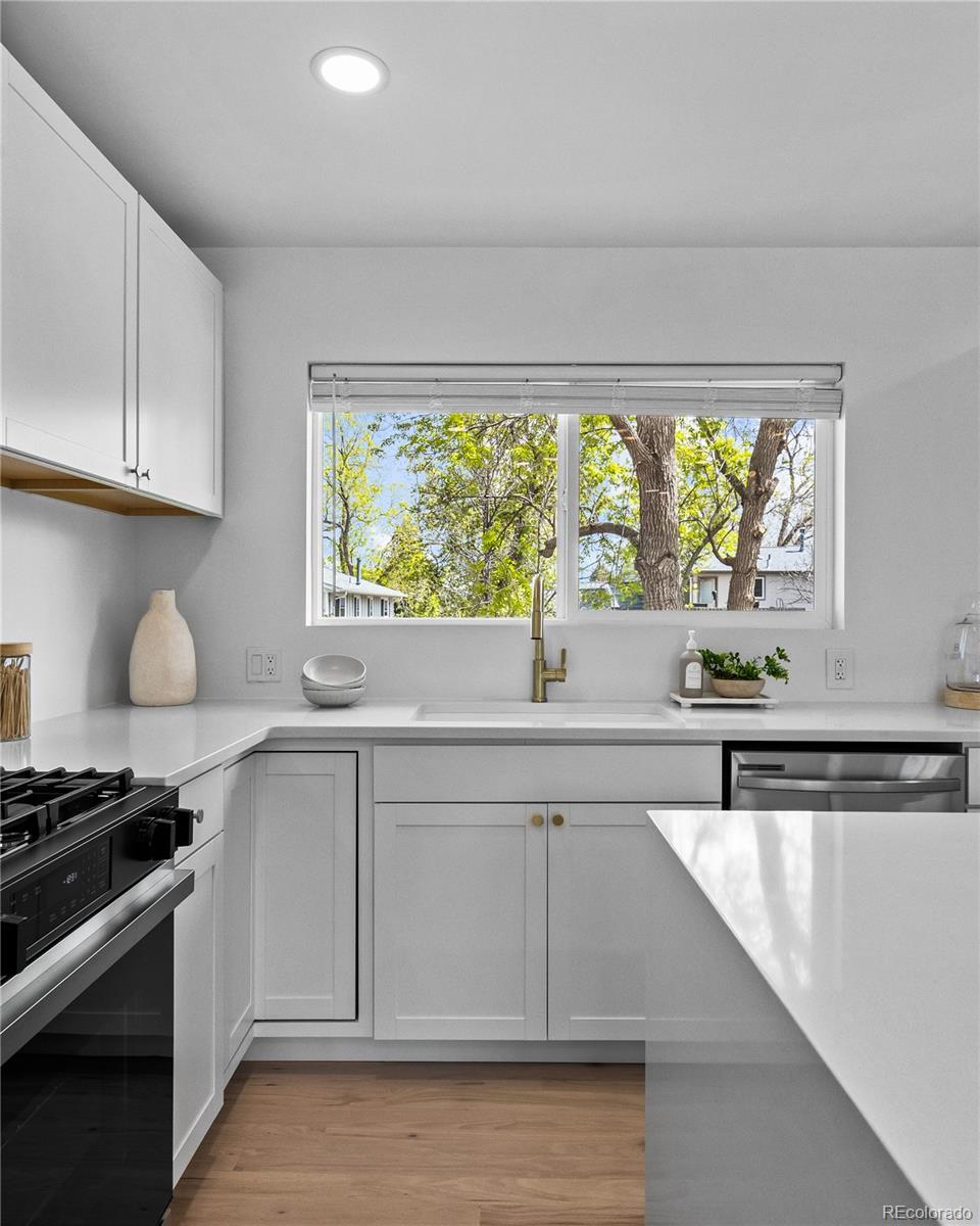 7096 W Fremont Place