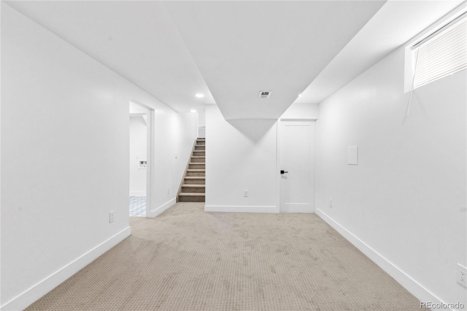 7096 W Fremont Place