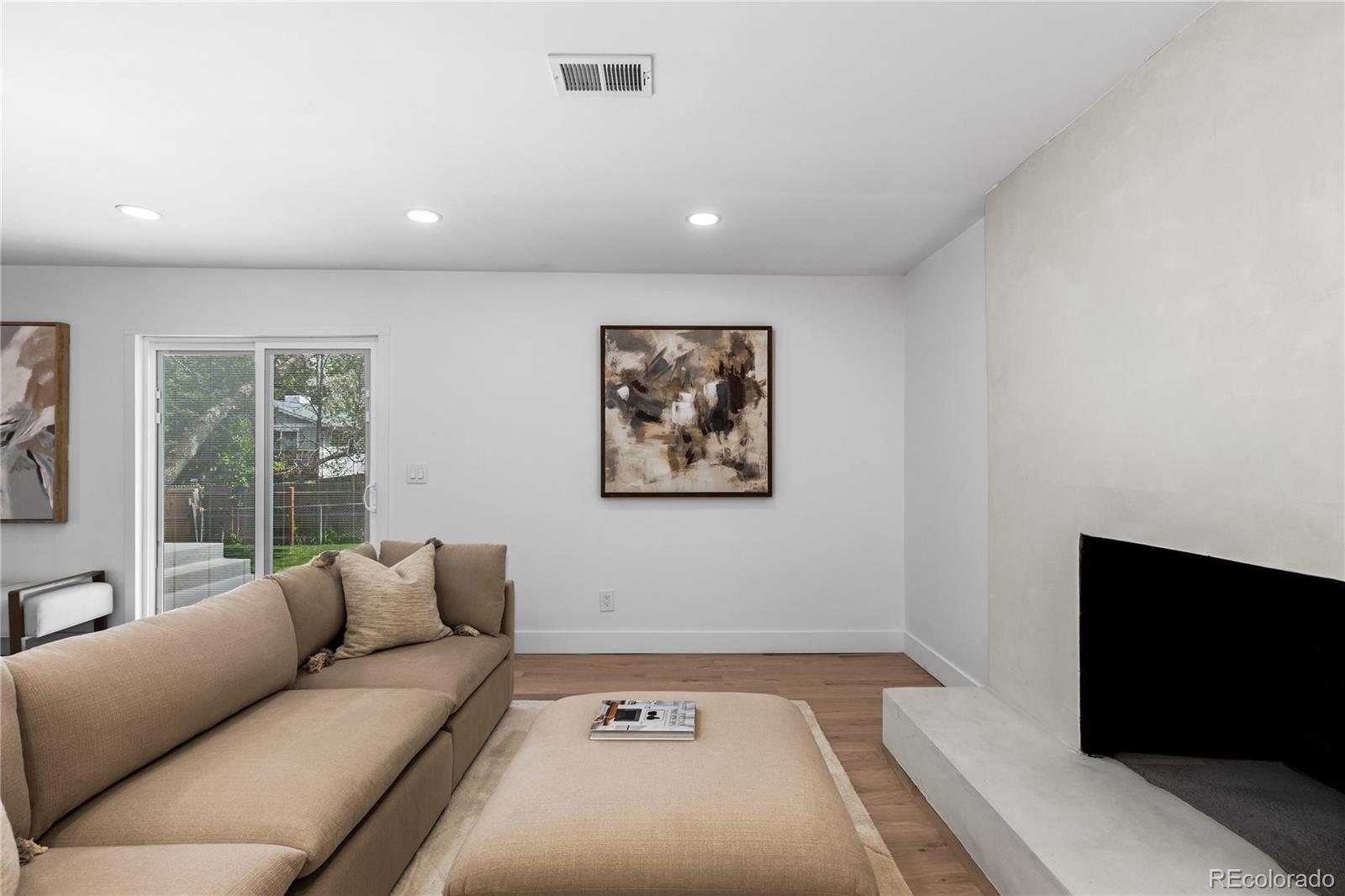 7096 W Fremont Place