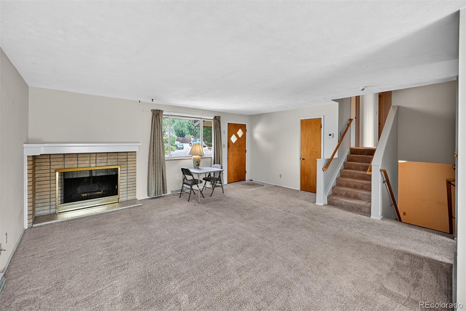 2806 S Joslin Court