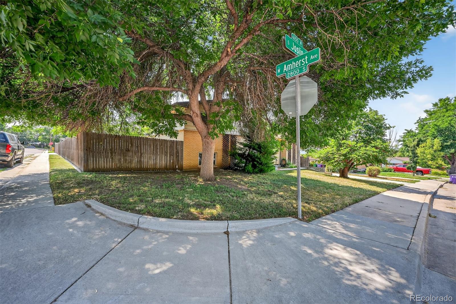2806 S Joslin Court