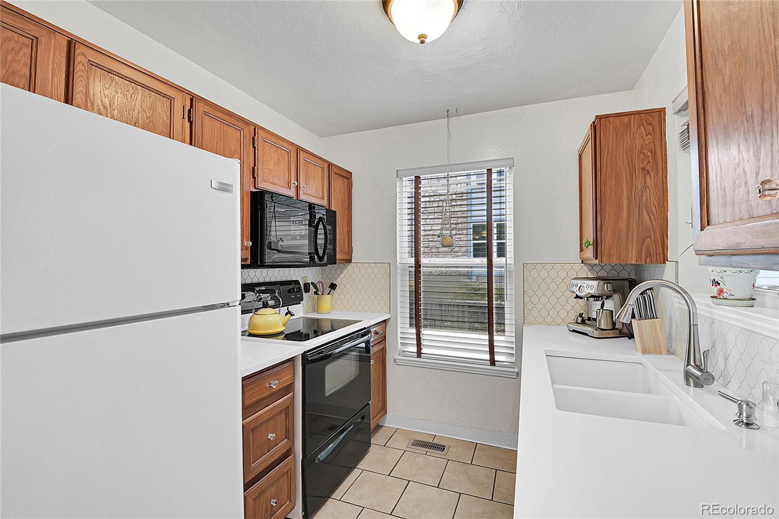 8015 W Eastman Place Unit: 106