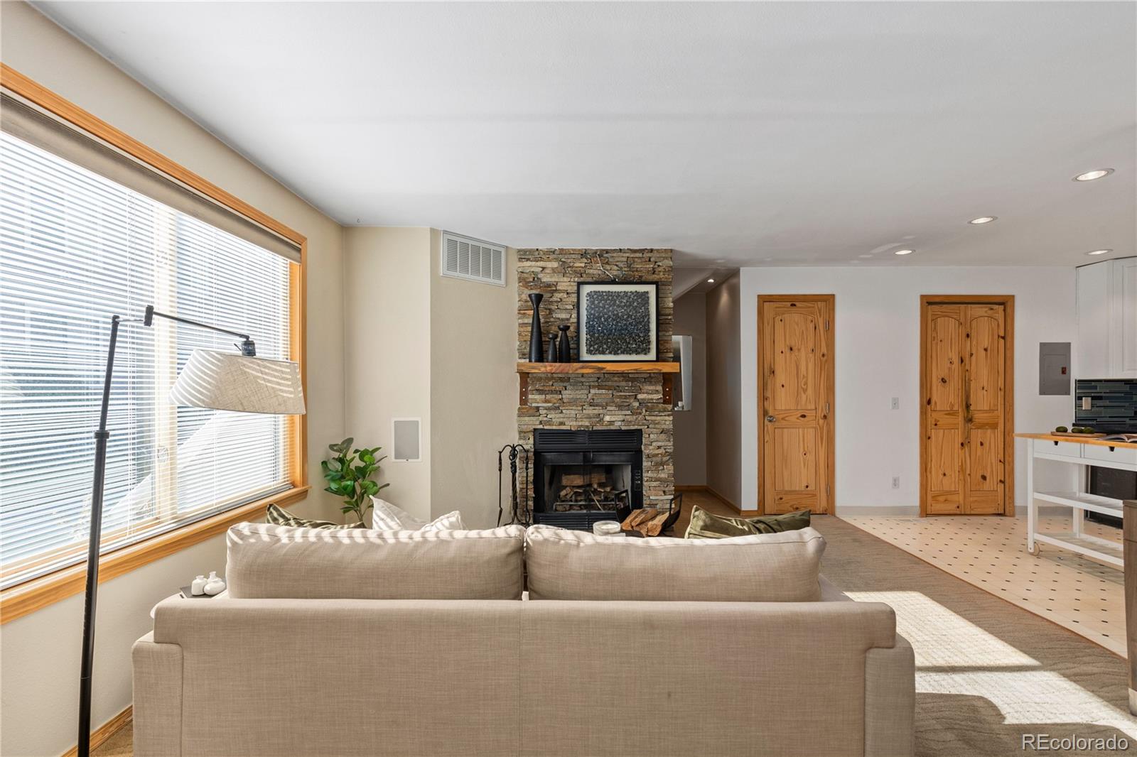 5250 S Huron Way Unit: 12-102