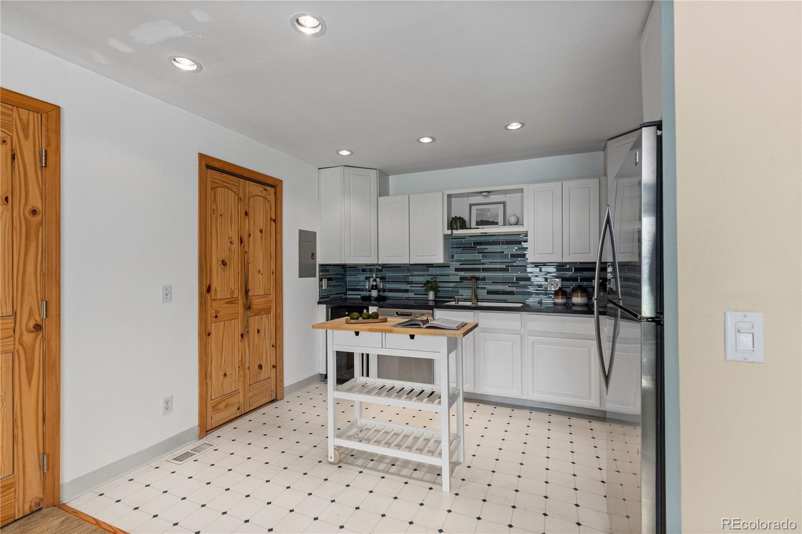 5250 S Huron Way Unit: 12-102