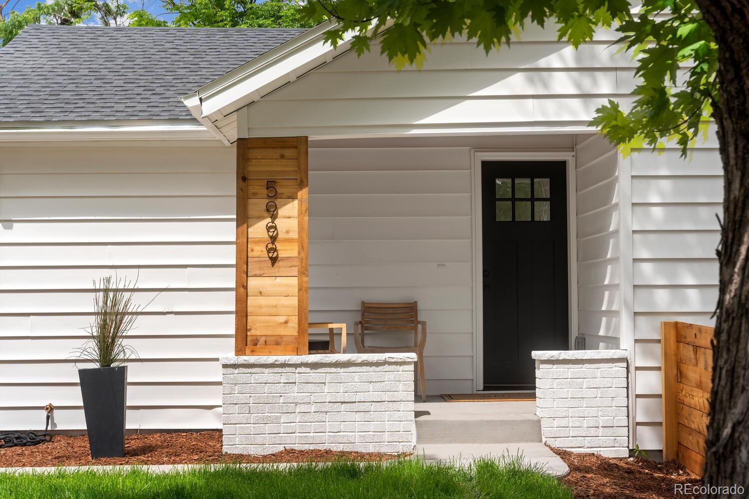 5999 S Windermere Street