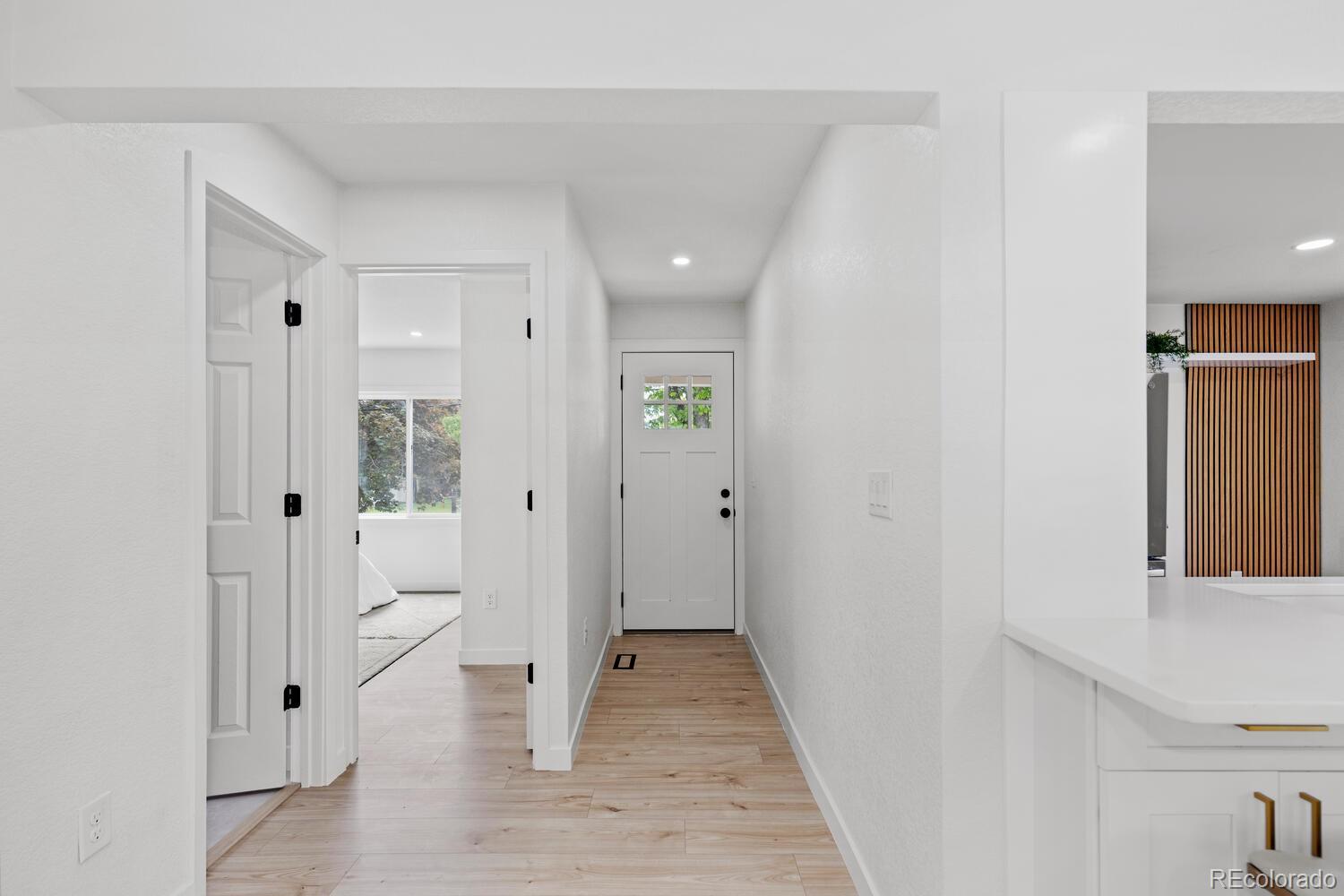 5999 S Windermere Street