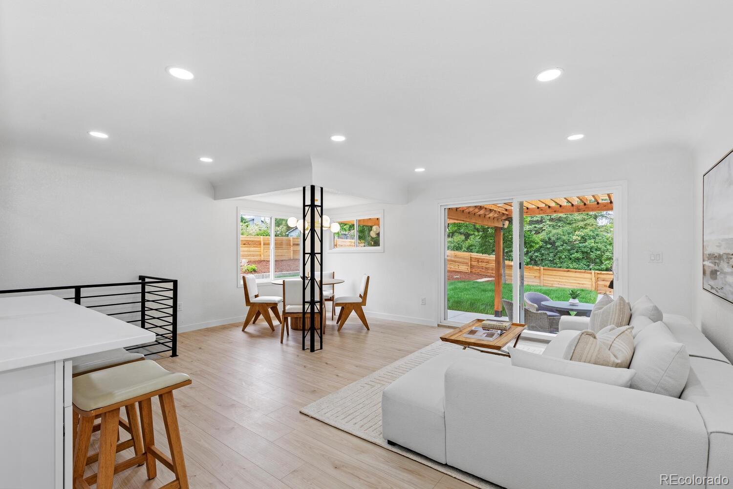 5999 S Windermere Street