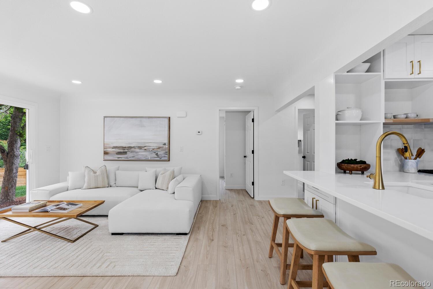 5999 S Windermere Street