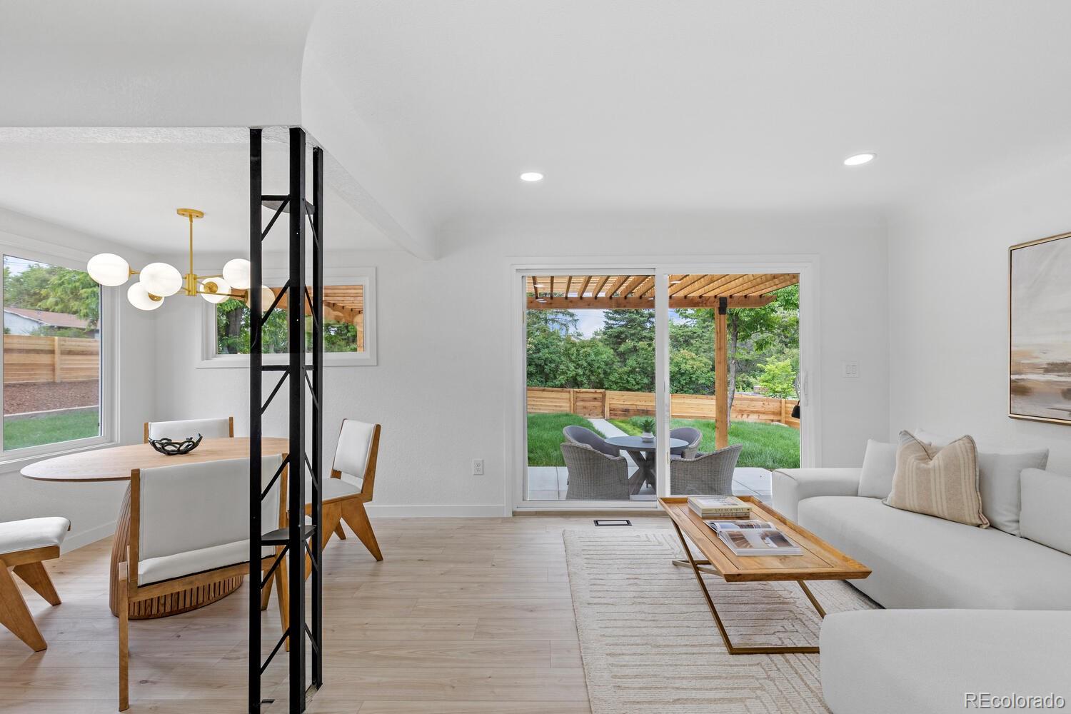 5999 S Windermere Street