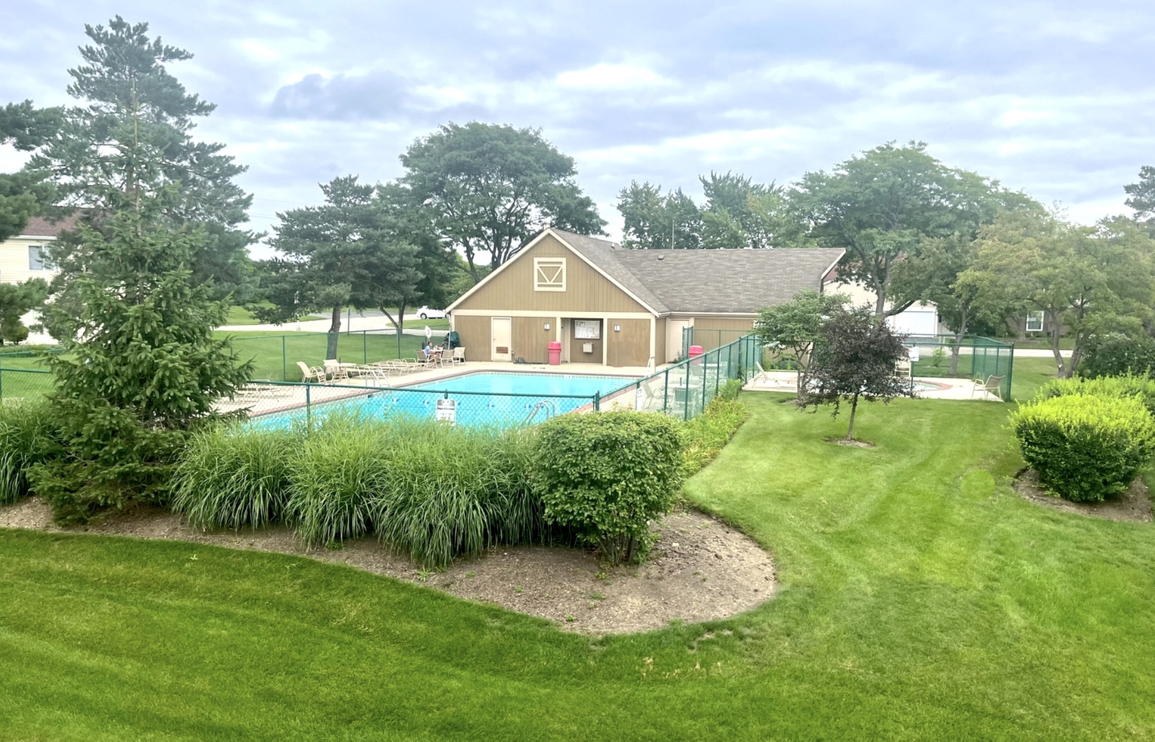 751 Sterling Court Unit: D1