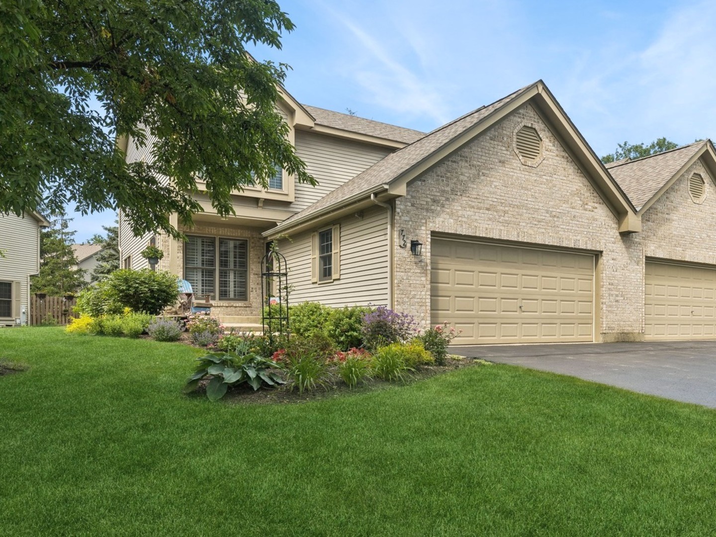 772 Woodmar Lane