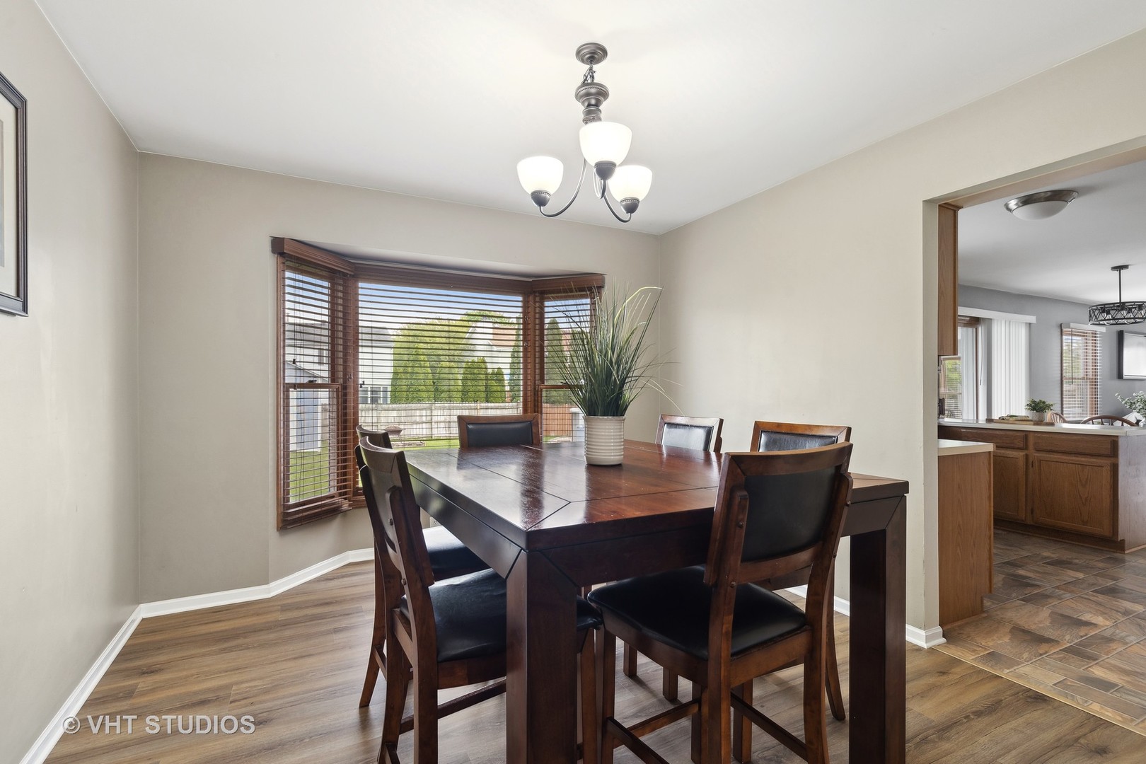 1285 Manchester Drive