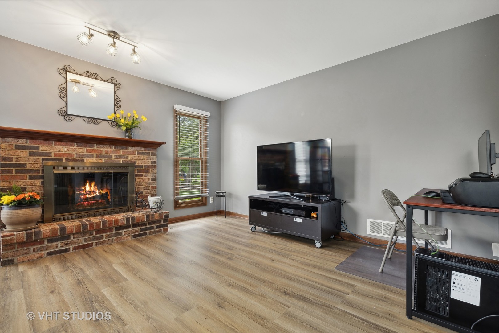 1285 Manchester Drive