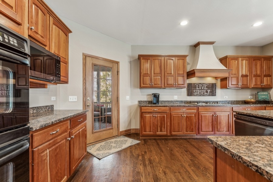5860 Highland Lane