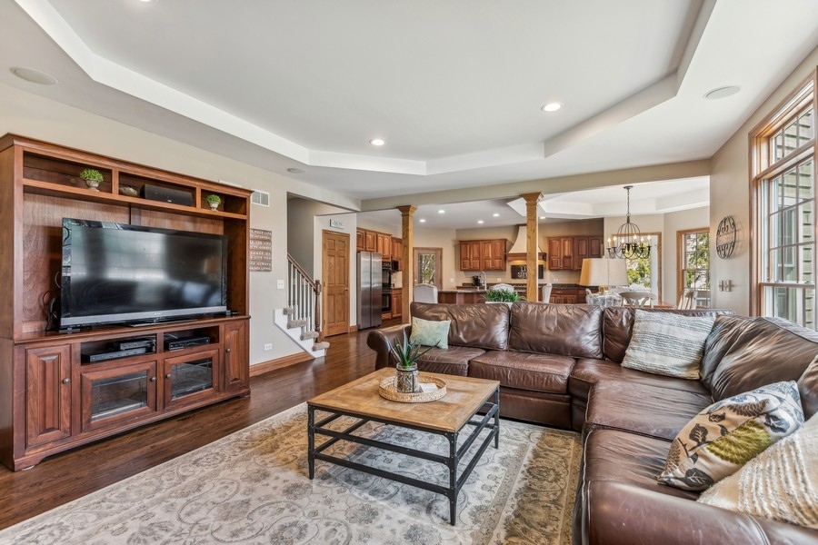 5860 Highland Lane