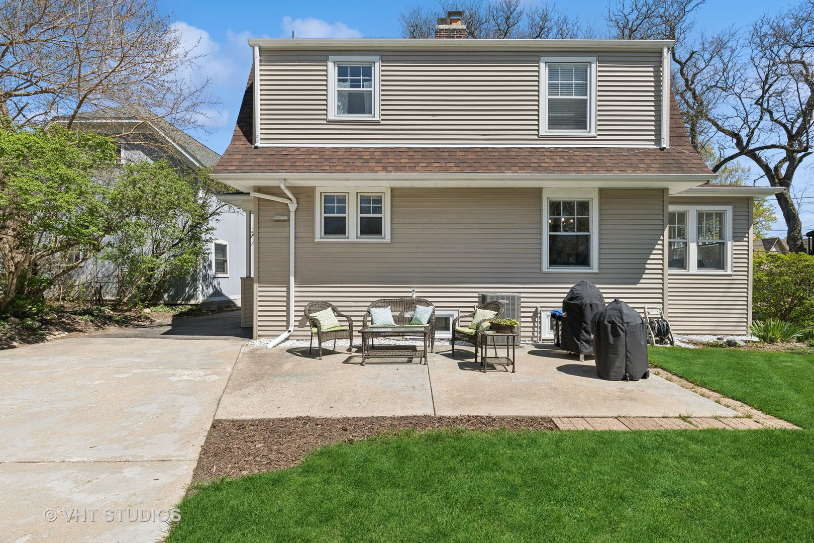 24 S Williams Street