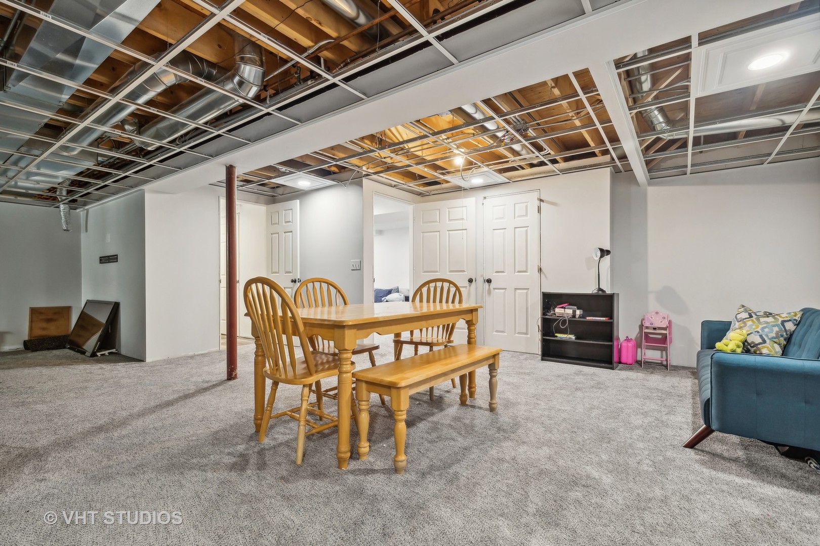 1707 Vivian Way Court