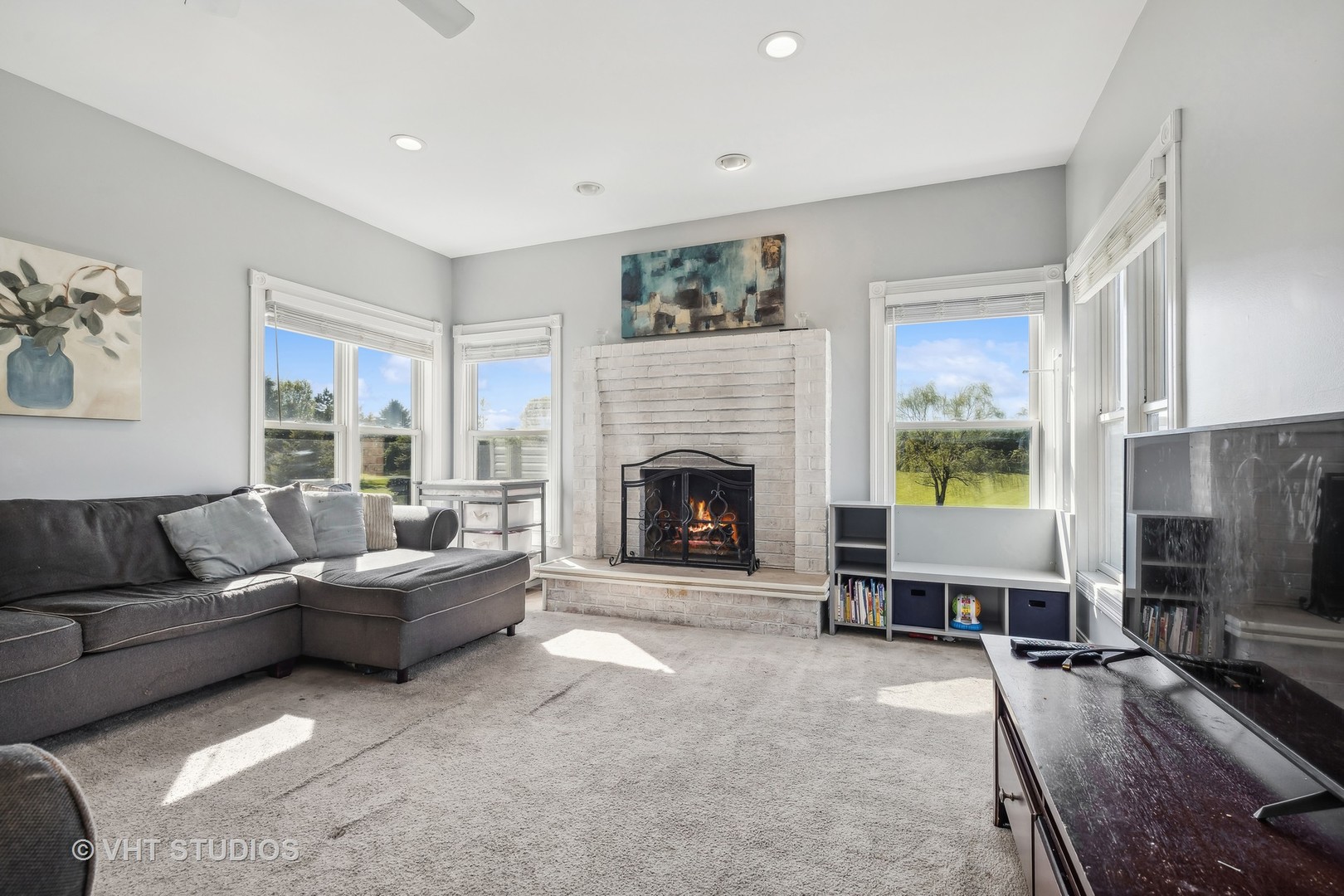 1707 Vivian Way Court