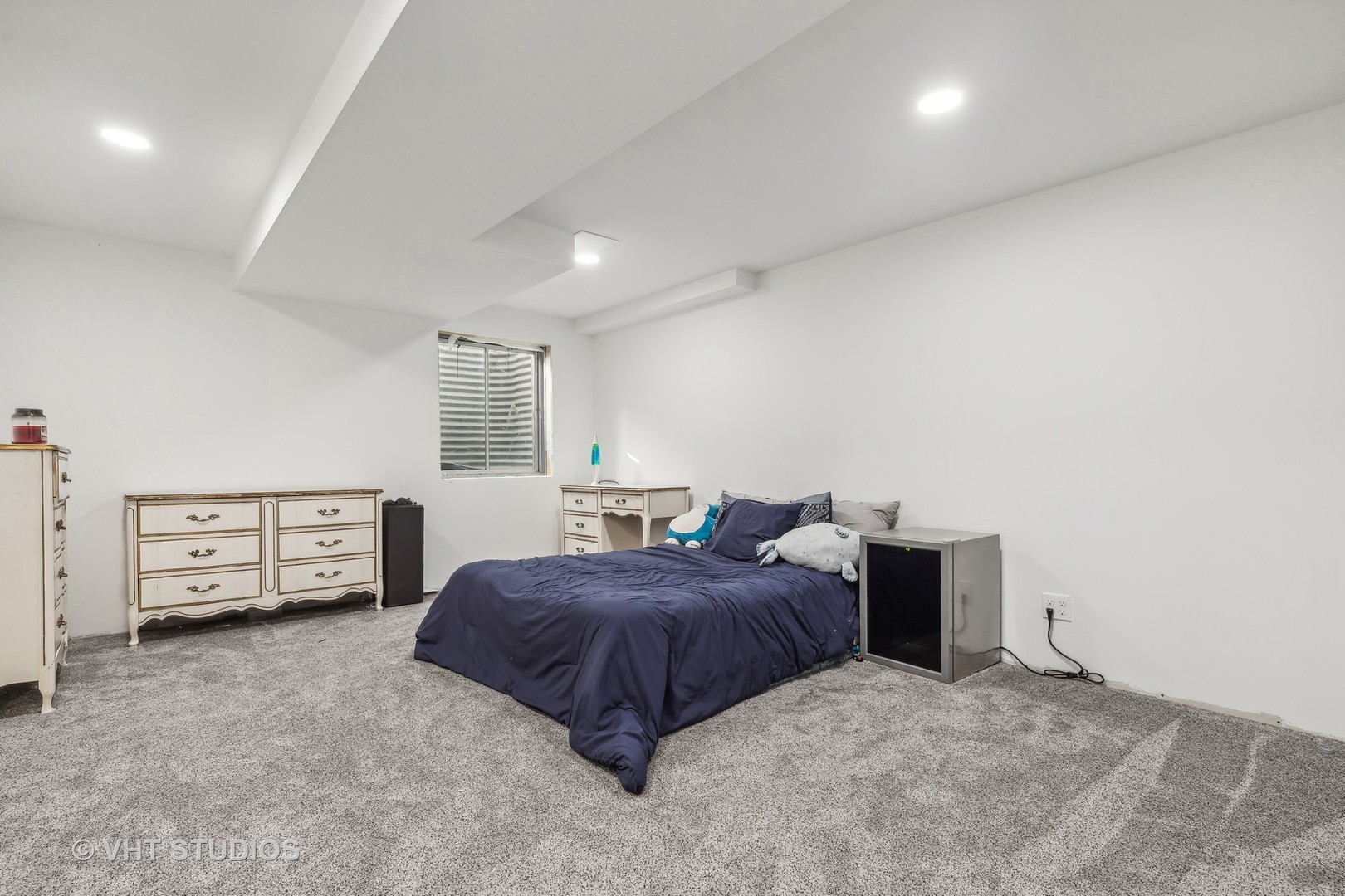 1707 Vivian Way Court