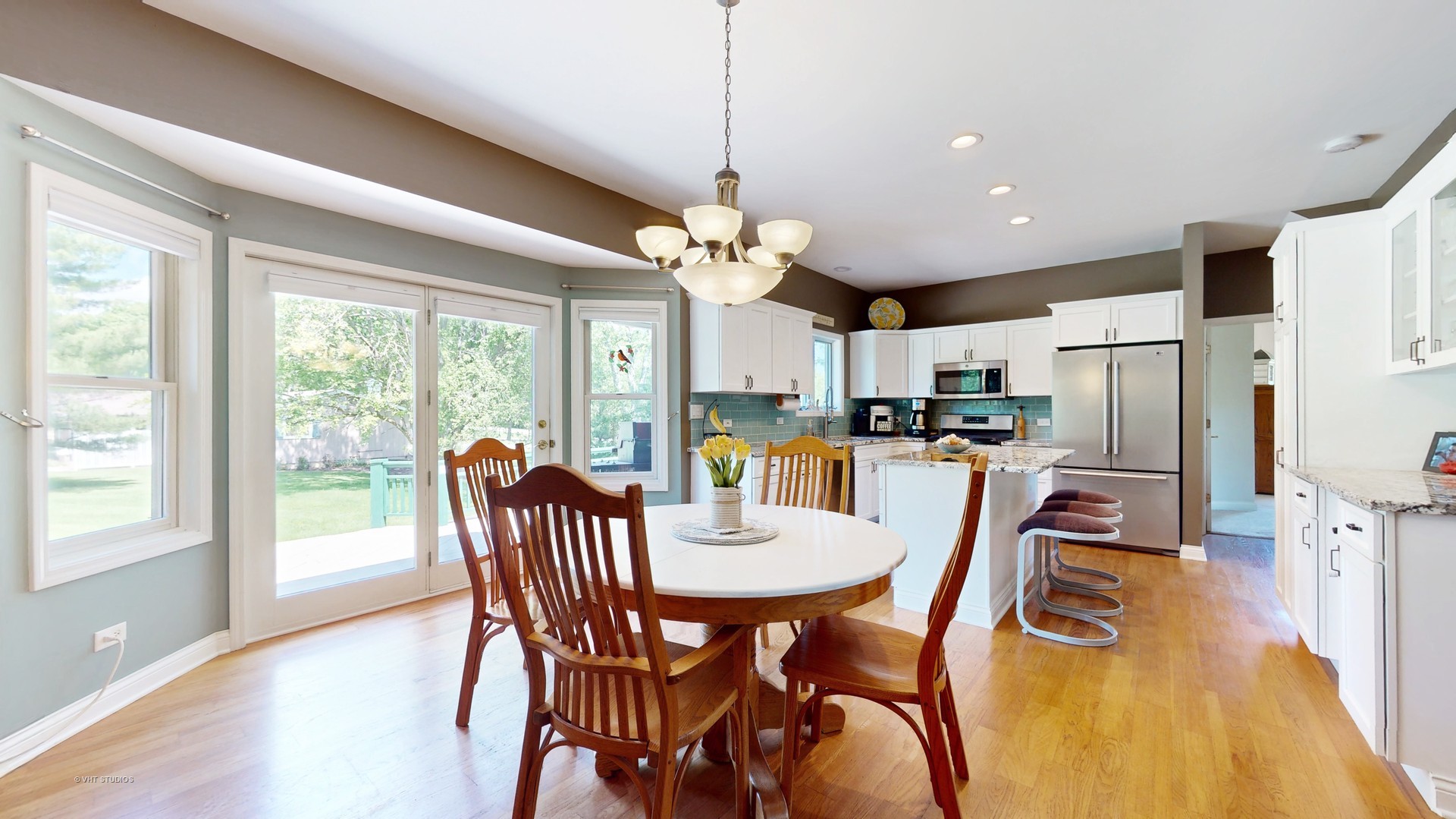 6011 Chestnut Court
