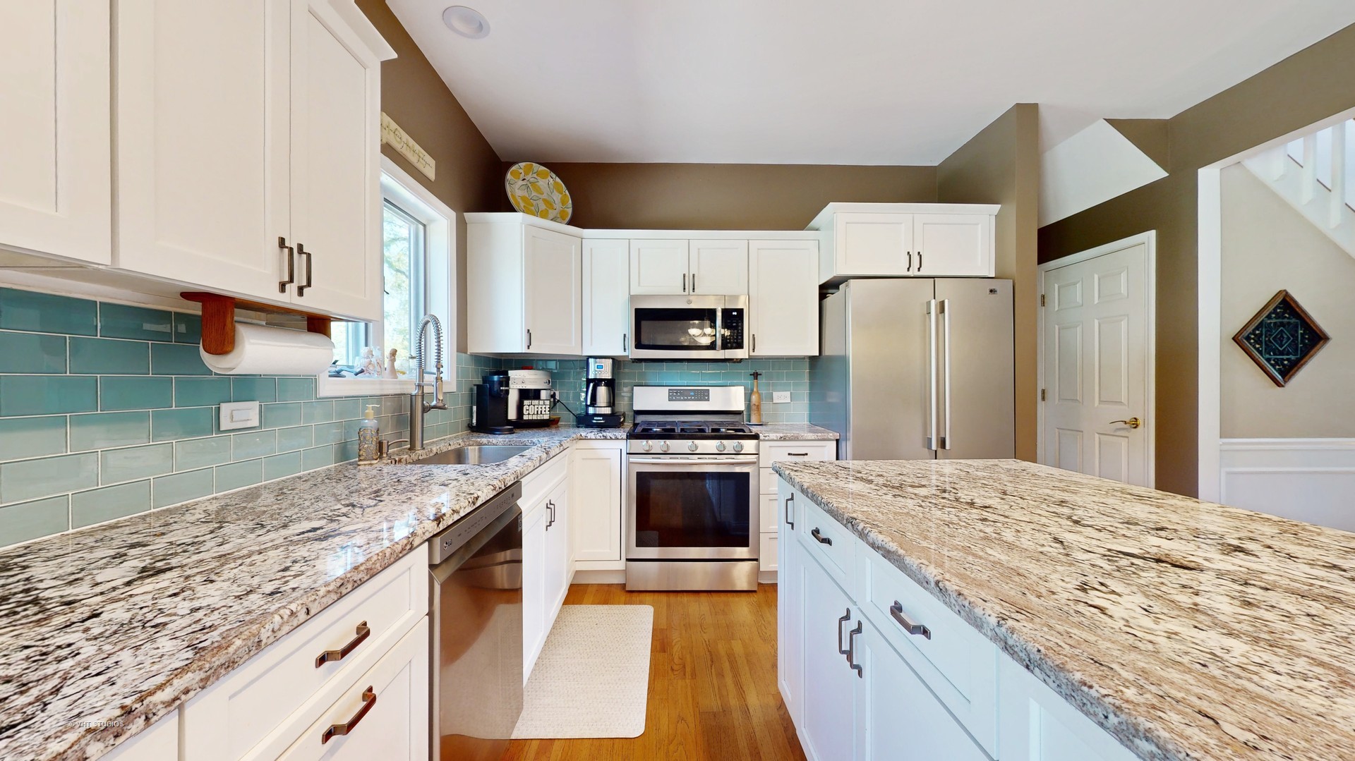 6011 Chestnut Court