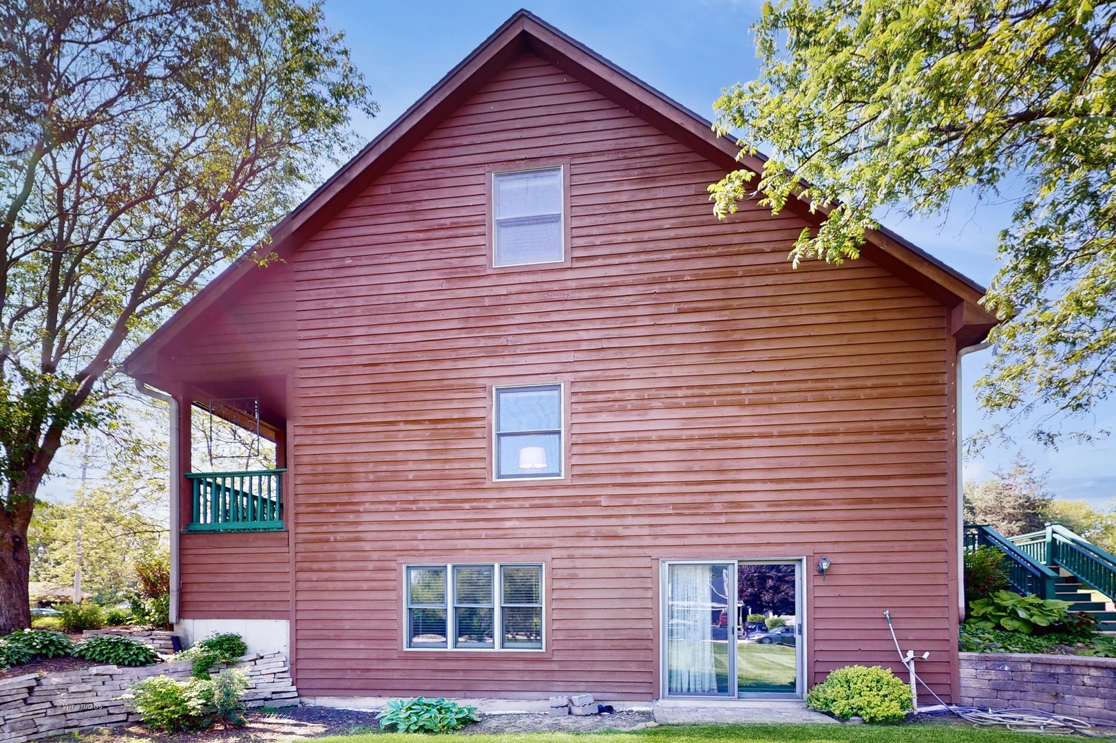 6011 Chestnut Court