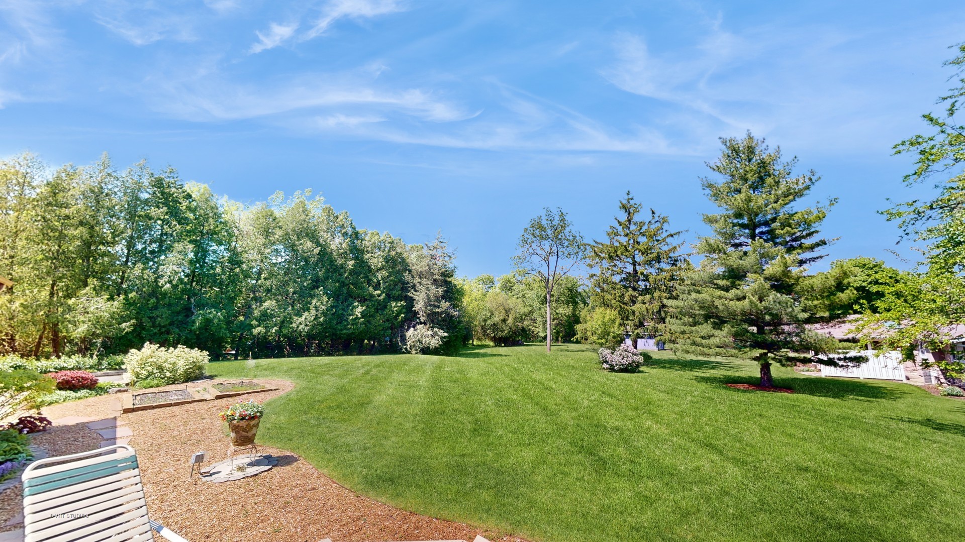6011 Chestnut Court