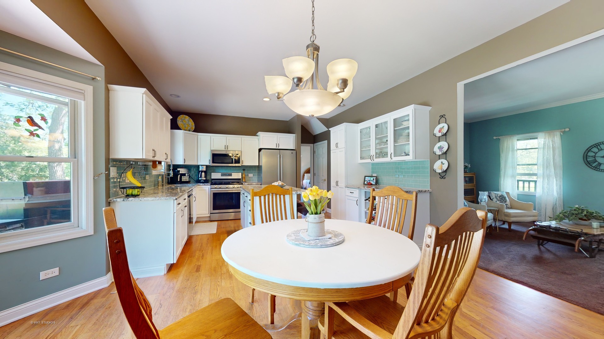 6011 Chestnut Court