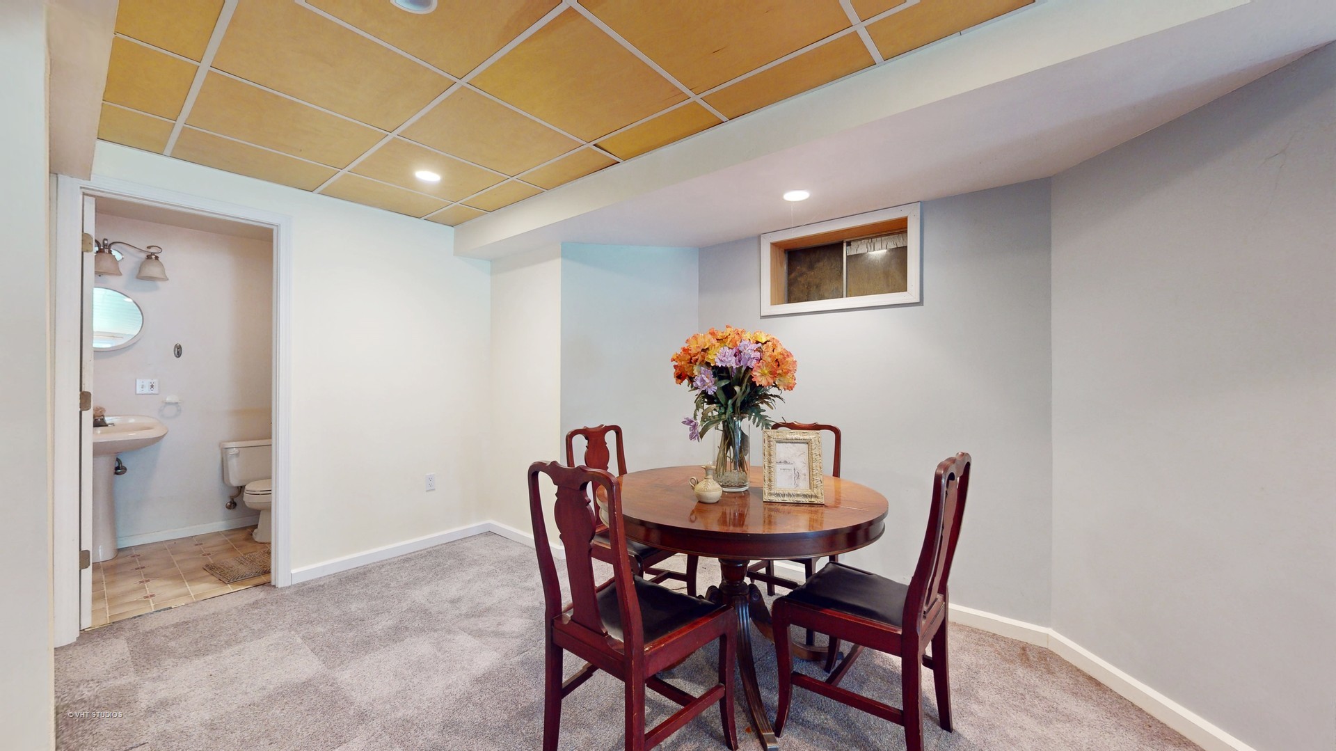 6011 Chestnut Court
