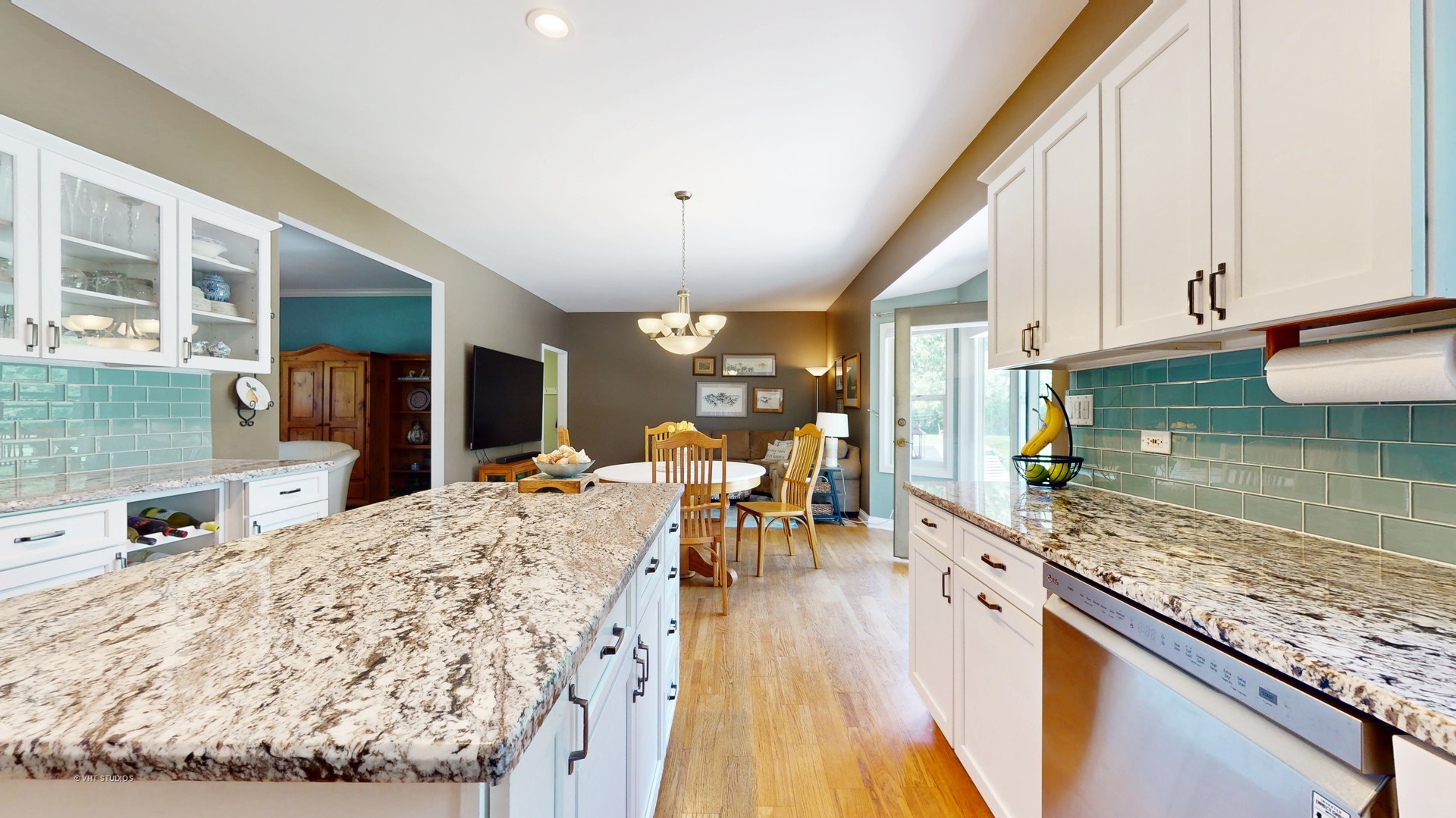 6011 Chestnut Court