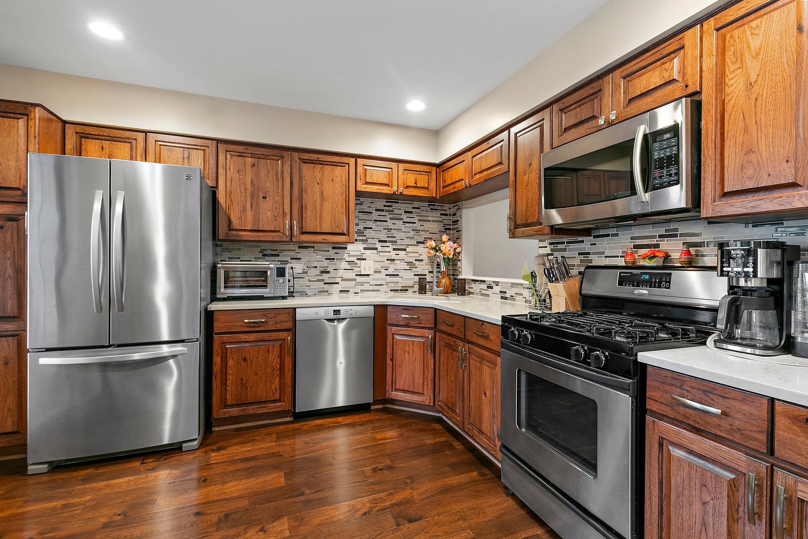 1691 Pearl Court