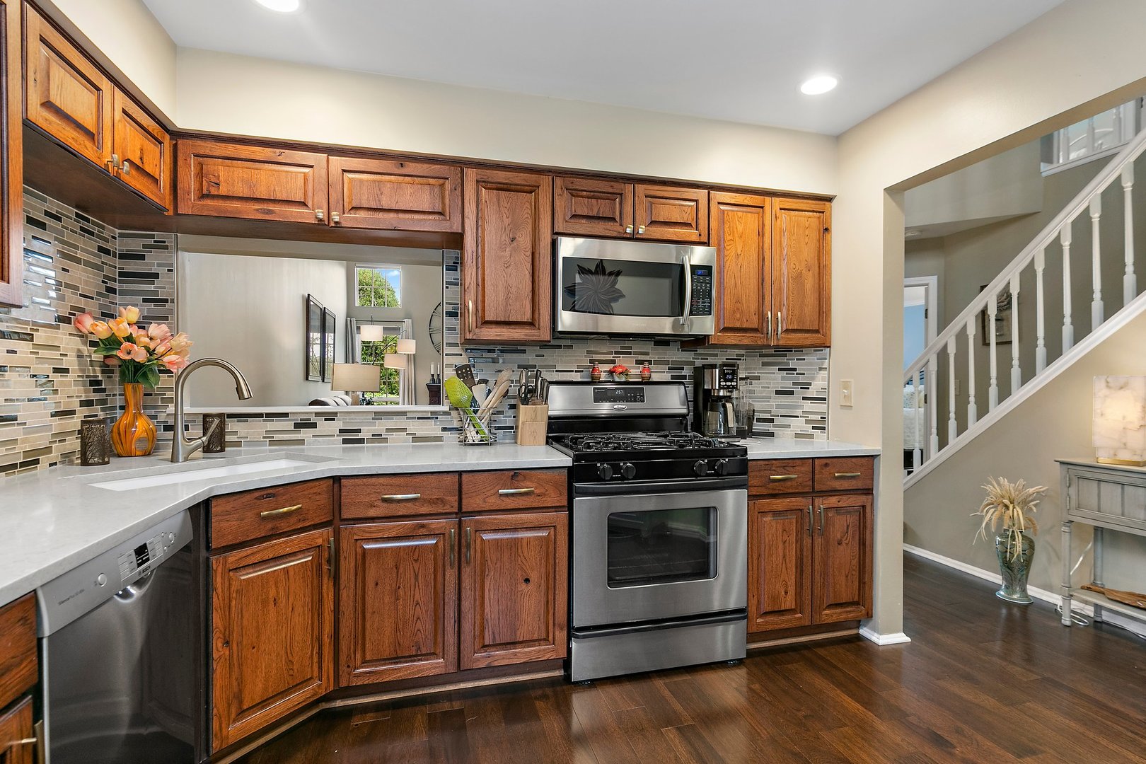 1691 Pearl Court