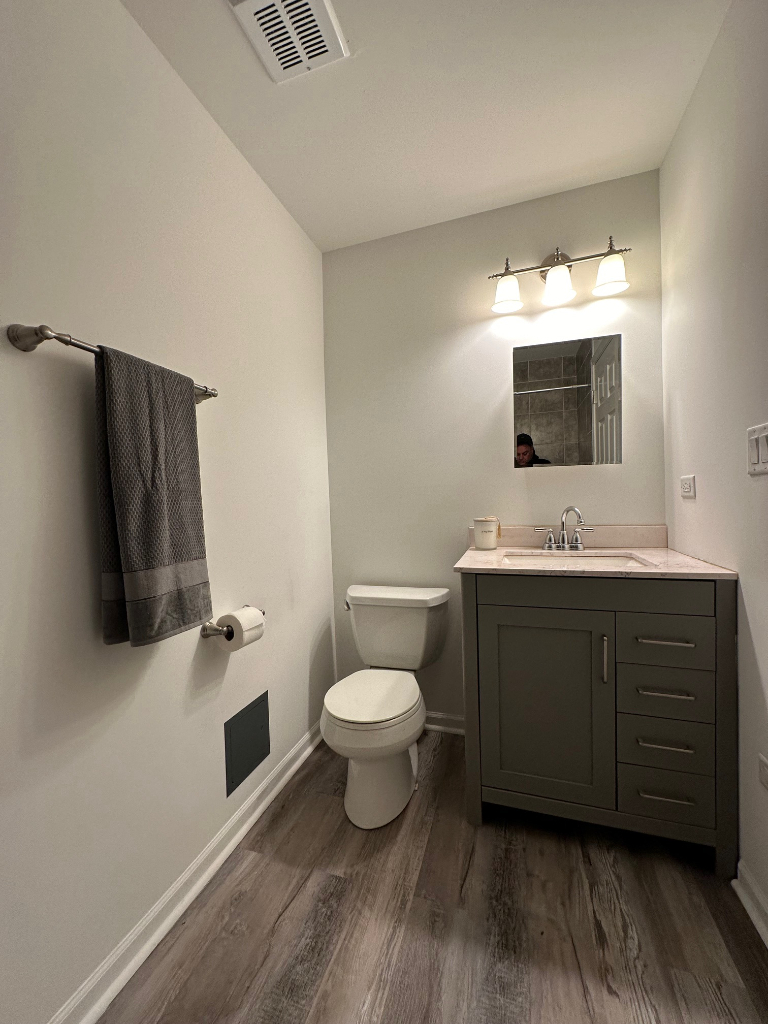 540 Devonshire Lane Unit: 15