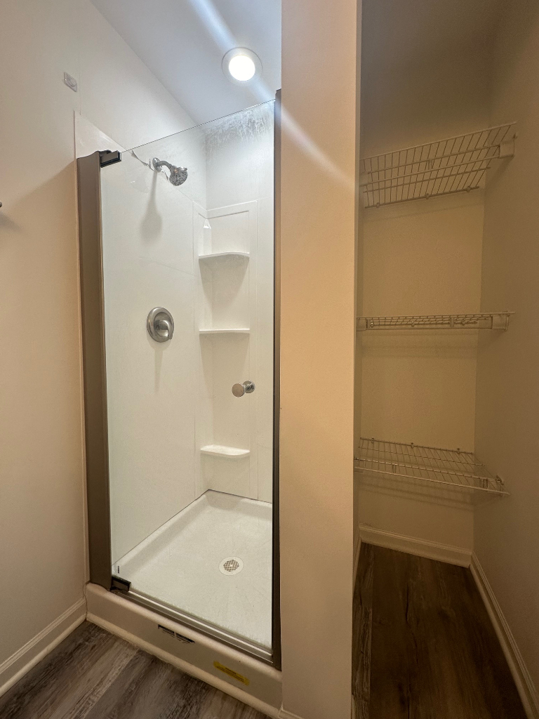 540 Devonshire Lane Unit: 15