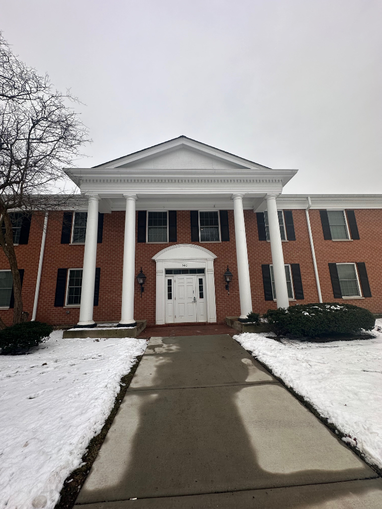 540 Devonshire Lane Unit: 15