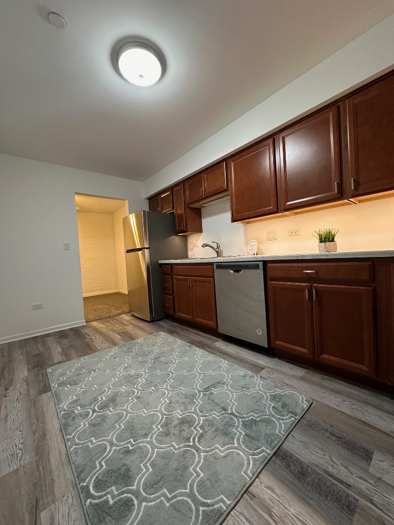 540 Devonshire Lane Unit: 15