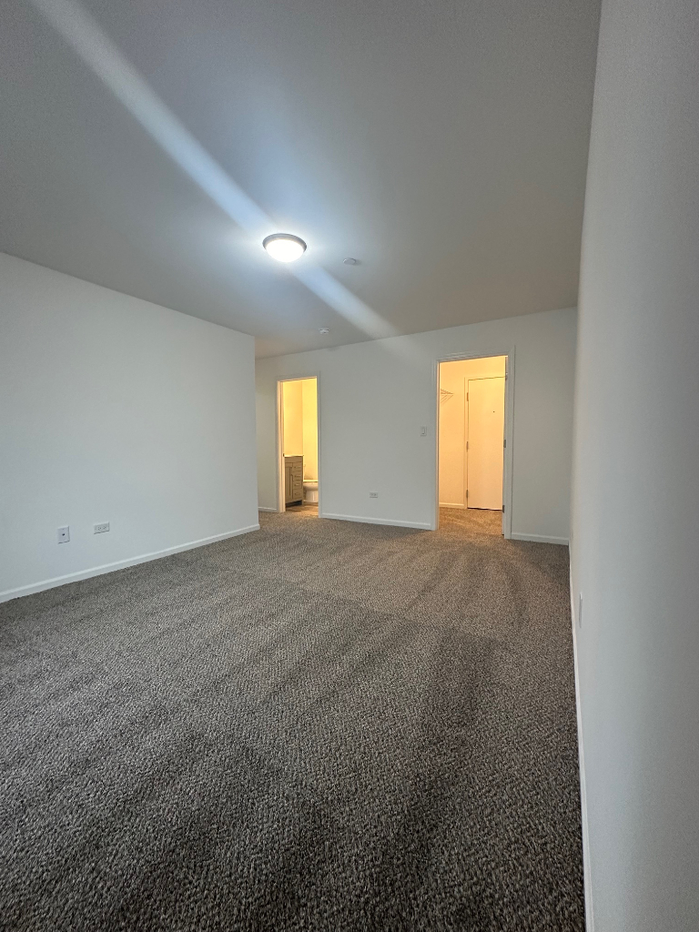 540 Devonshire Lane Unit: 15