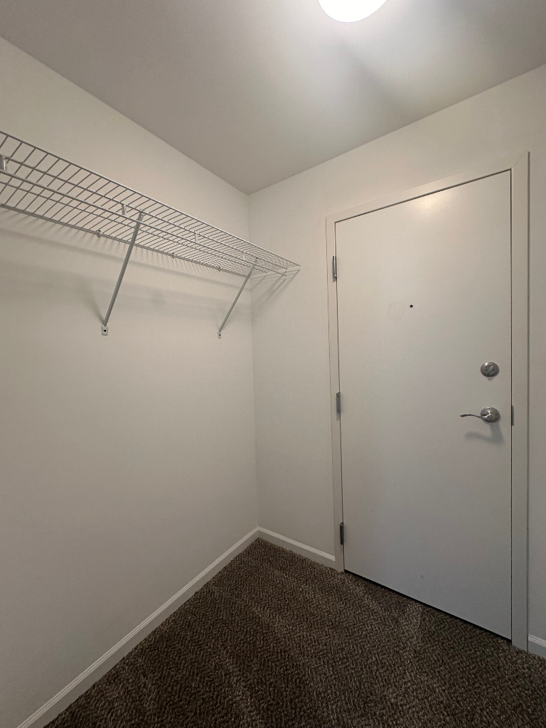 540 Devonshire Lane Unit: 15