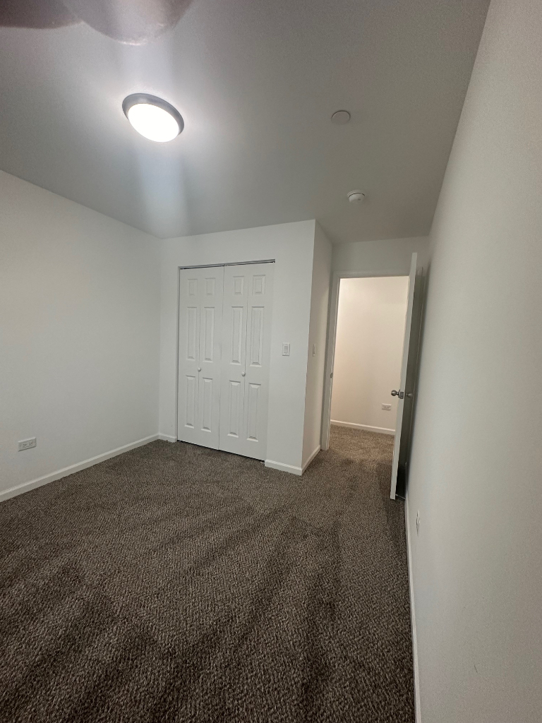 540 Devonshire Lane Unit: 15