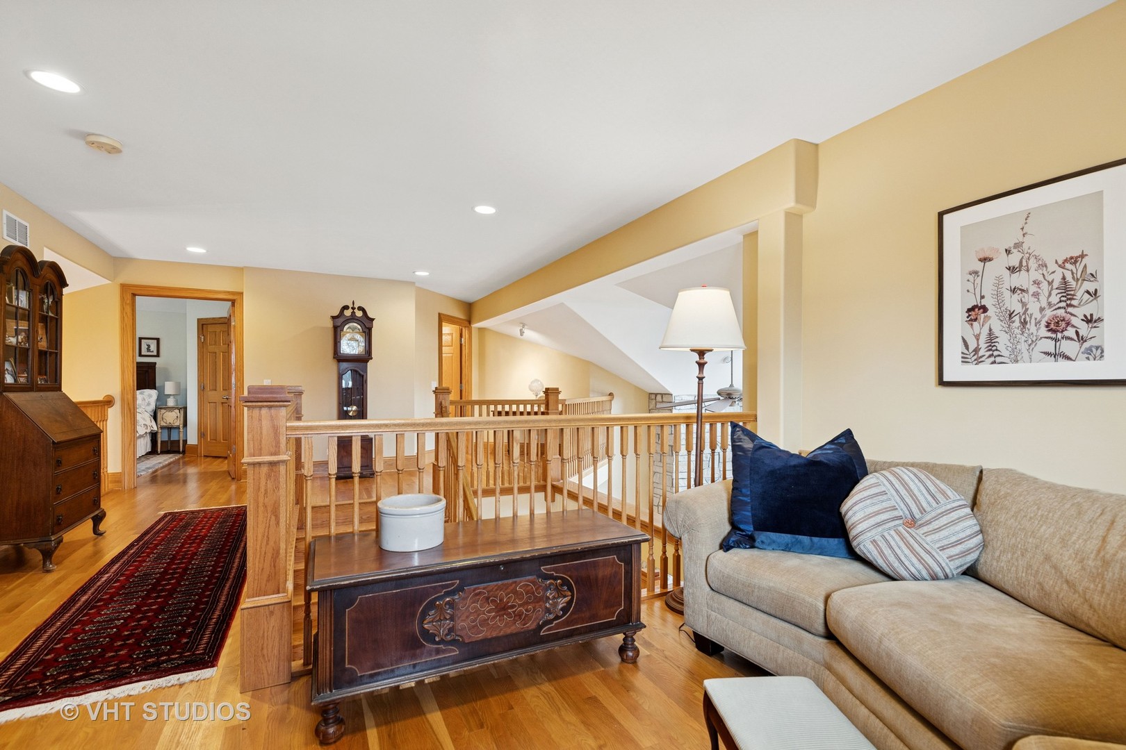 6107 Lake Shore Drive