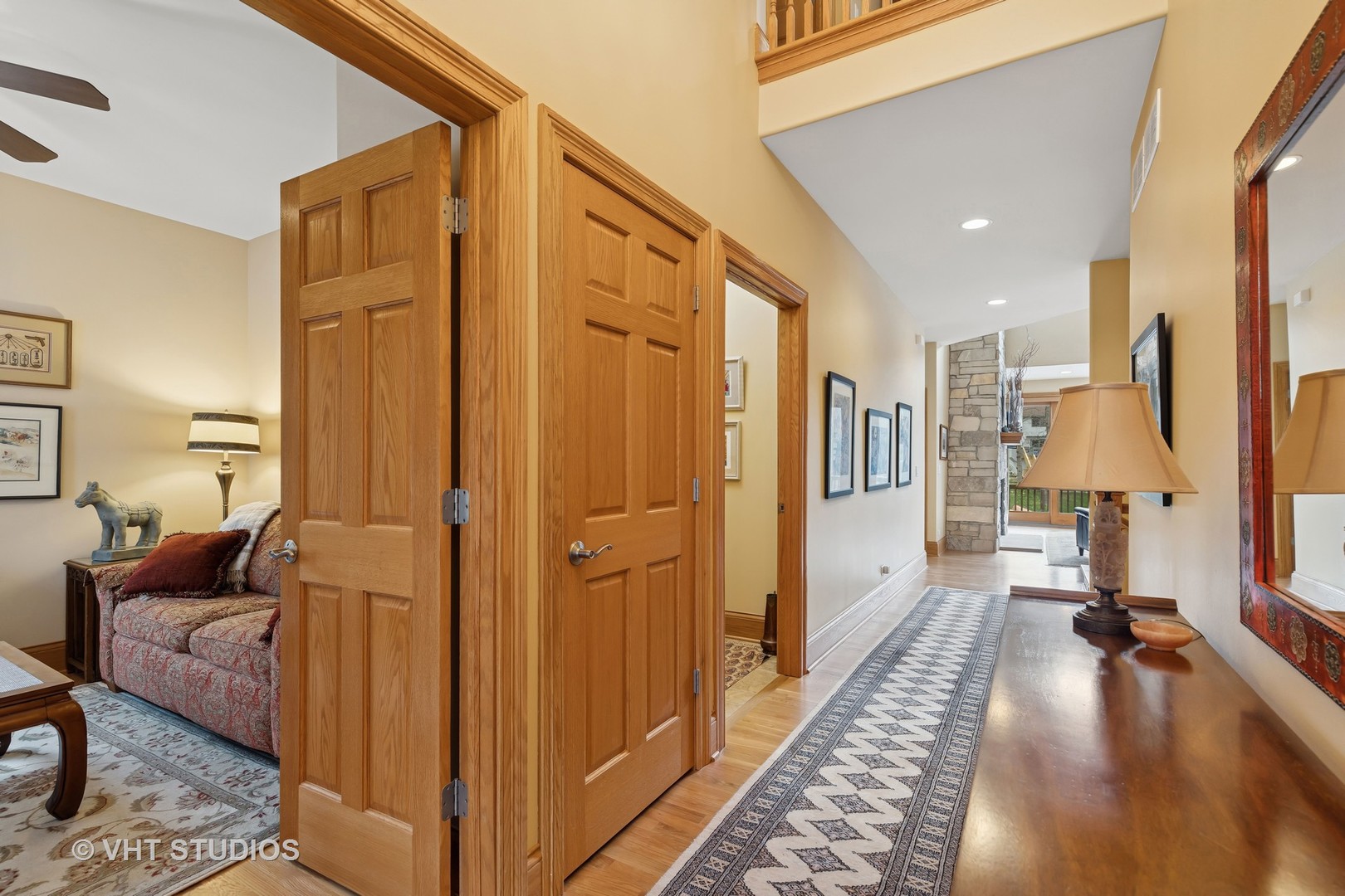 6107 Lake Shore Drive